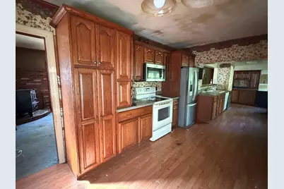 45 Upton Rd, Uxbridge, MA 01569 - Photo 6