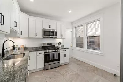 461 Washington St #1, Brookline, MA 02446 - Photo 2