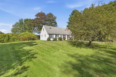 15 Surrey Ln, Amherst, MA 01002 - Photo 2