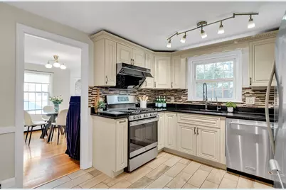 33 Stowecroft Rd, Arlington, MA 02474 - Photo 14