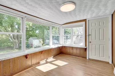 33 Stowecroft Rd, Arlington, MA 02474 - Photo 16