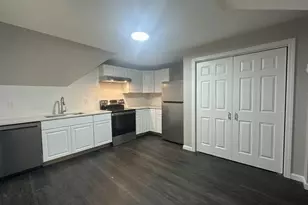 39 Cortland St, Springfield, MA 01109 - Photo 1