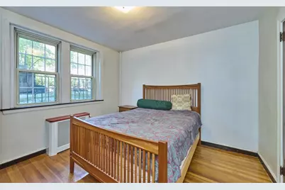 7 Arlington St #4, Cambridge, MA 02140 - Photo 8