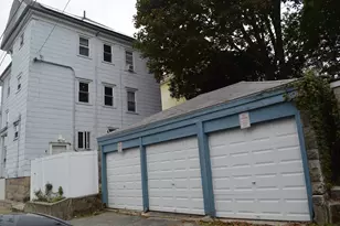 543 Coggeshall St, New Bedford, MA 02746 - Photo 4
