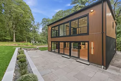 641 Grove St, Framingham, MA 01701 - Photo 4