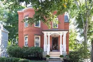 16 Kent Square, Brookline, MA 02446 - Photo 1