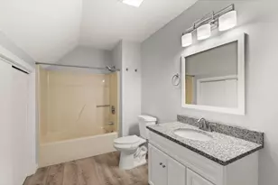 31 Elizabeth St, Worcester, MA 01605 - Photo 8