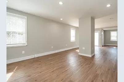 1014 Tacoma St, New Bedford, MA 02745 - Photo 8