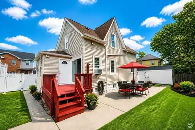 1014 Tacoma St, New Bedford, MA 02745 - Photo 2