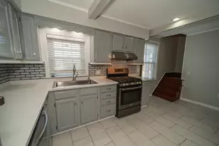 1014 Tacoma St, New Bedford, MA 02745 - Photo 6