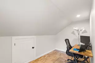 17 Cogswell Ave, Beverly, MA 01915 - Photo 24