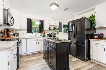 132 Prokop Ave, Ludlow, MA 01056 - Photo 10