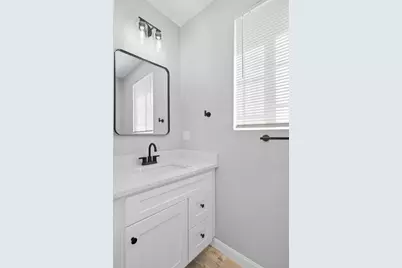 61 Parker St #2, Springfield, MA 01151 - Photo 6