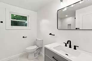 11 Wilson St, Hopkinton, MA 01748 - Photo 8