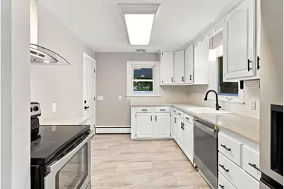 18 Murphy Rd, Barnstable, MA 02601 - Photo 10