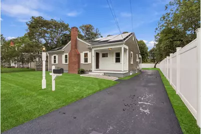 18 Murphy Rd, Barnstable, MA 02601 - Photo 1
