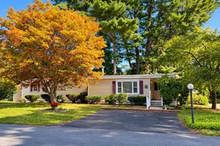 1 Lisa Cir, Merrimac, MA 01860 - Photo 2