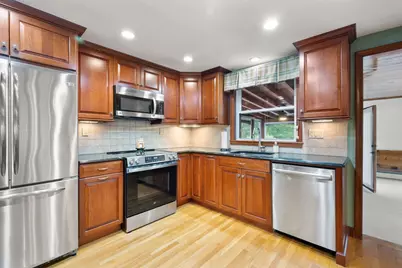 28 Evergreen Avenue, Braintree, MA 02184 - Photo 4