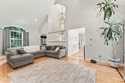 22 Division St, Seekonk, MA 02771 - Photo 8