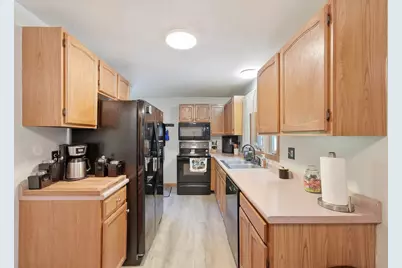 24 Old Thompson Street, Palmer, MA 01069 - Photo 6