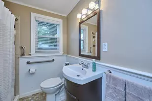 45 Bonair St, Boston, MA 02132 - Photo 10