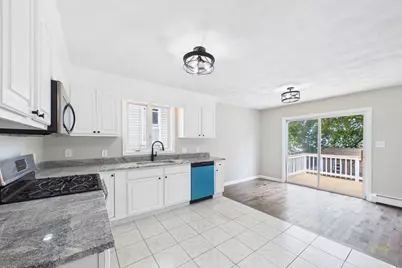 102 Vestal St, Fall River, MA 02720 - Photo 12