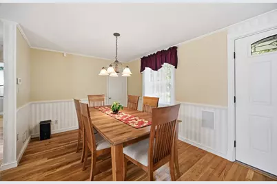 17 Grove Ave, Holbrook, MA 02343 - Photo 8