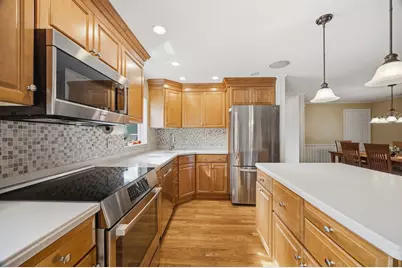 17 Grove Ave, Holbrook, MA 02343 - Photo 6