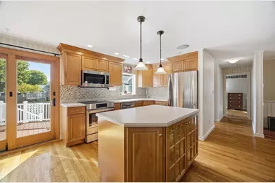 17 Grove Ave, Holbrook, MA 02343 - Photo 4