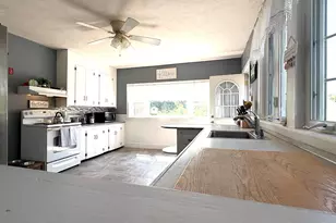 26 Cross St, West Bridgewater, MA 02379 - Photo 4