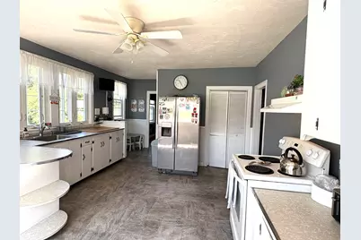 26 Cross St, West Bridgewater, MA 02379 - Photo 6