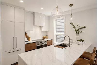 185 E Street #2, Boston, MA 02127 - Photo 2