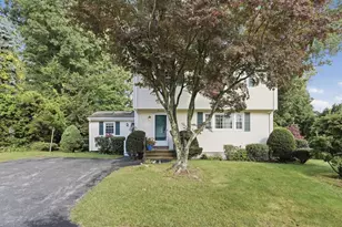 17 Whippoorwill Dr, Shrewsbury, MA 01545 - Photo 1