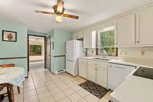 17 Whippoorwill Dr, Shrewsbury, MA 01545 - Photo 8