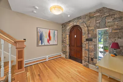 9 Cranbrook Rd, Shrewsbury, MA 01545 - Photo 2