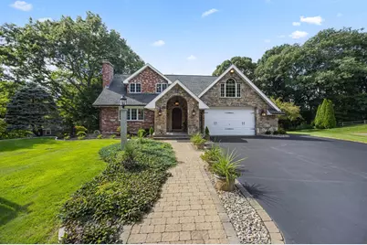 9 Cranbrook Rd, Shrewsbury, MA 01545 - Photo 1