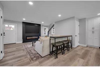 312 Pleasant St, Leicester, MA 01524 - Photo 4
