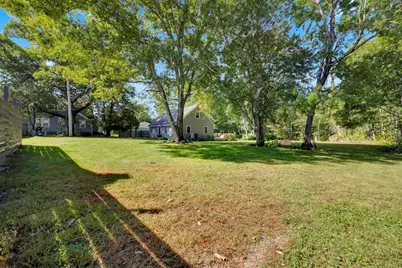 312 Pleasant St, Leicester, MA 01524 - Photo 24
