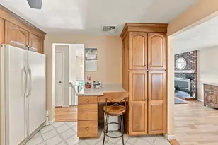 1 Lisa Dr, Woburn, MA 01801 - Photo 8