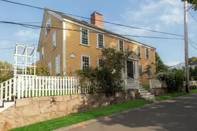 25 Ship St, Hingham, MA 02043 - Photo 4