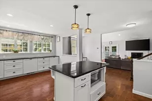 38 Fruit St, Mansfield, MA 02048 - Photo 2