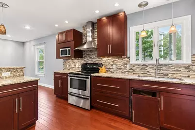 6 Pershing St, Billerica, MA 01862 - Photo 10