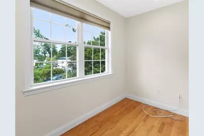 35 Hiawatha Avenue, Waltham, MA 02451 - Photo 26