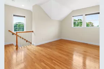 35 Hiawatha Avenue, Waltham, MA 02451 - Photo 22