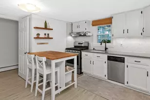 42 Newton St, Waltham, MA 02453 - Photo 4