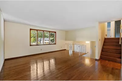 7 Gaywood Cir, Peabody, MA 01960 - Photo 12