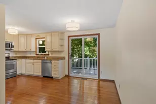 7 Gaywood Cir, Peabody, MA 01960 - Photo 14