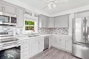 166 Sandwich Rd, Wareham, MA 02571 - Photo 4