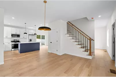 181 Wellington, Fall River, MA 02720 - Photo 8