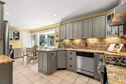 135 Ashland Street, Melrose, MA 02176 - Photo 12